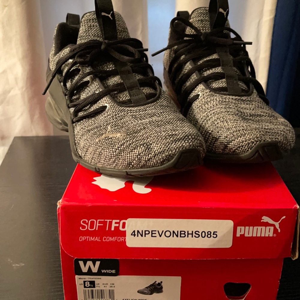 Men’s or Boys 8.5 Puma Tennis Shoes